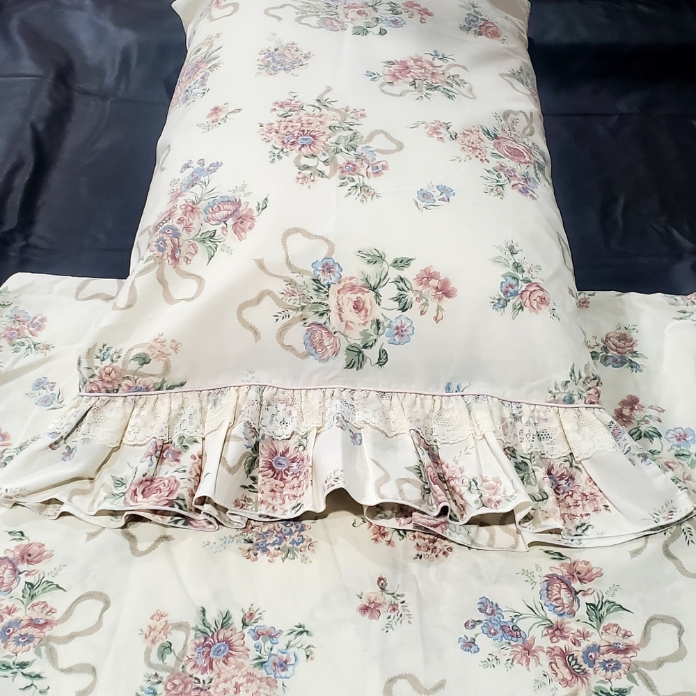 Two vintage JC Penney pillowcases Shams Queen Cottagecore Ruffled Romantic